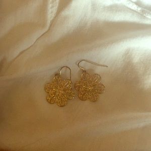 Gold flower earrings, dangle
